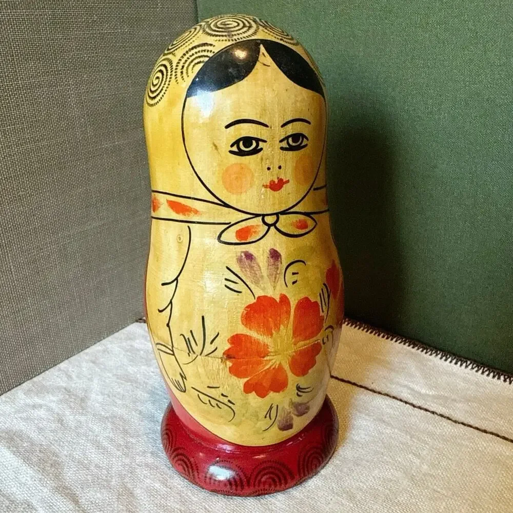 USSR Matryoshka • 5‑Piece Floral Nesting Doll • Vintage